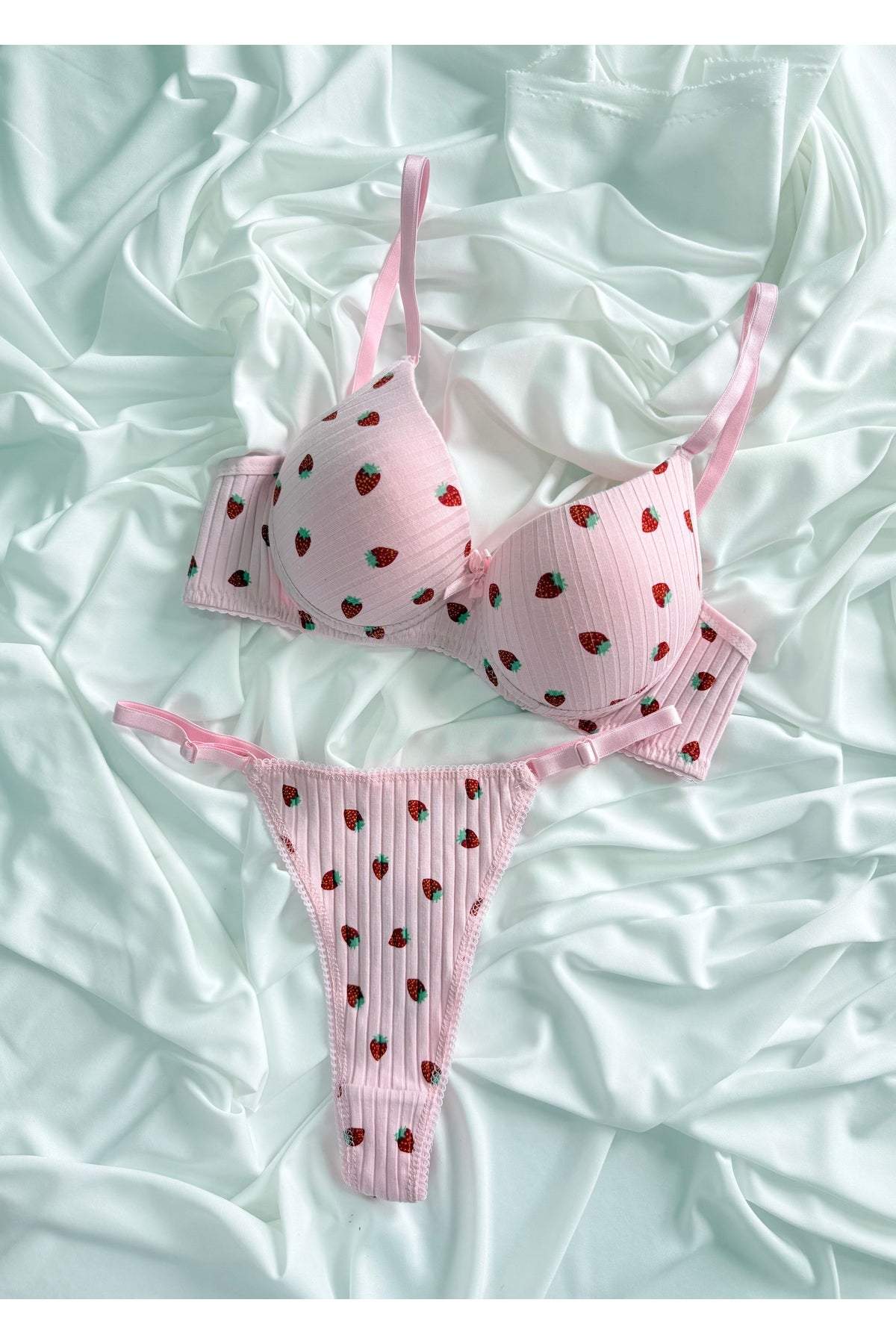 İNKO strawberry bra thong set pink back