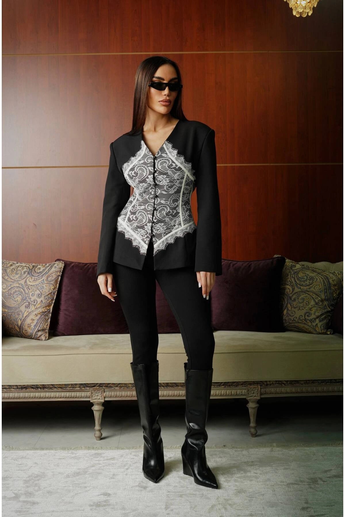 Women's Lace-Detail Waist-Fitted Blazer - Black