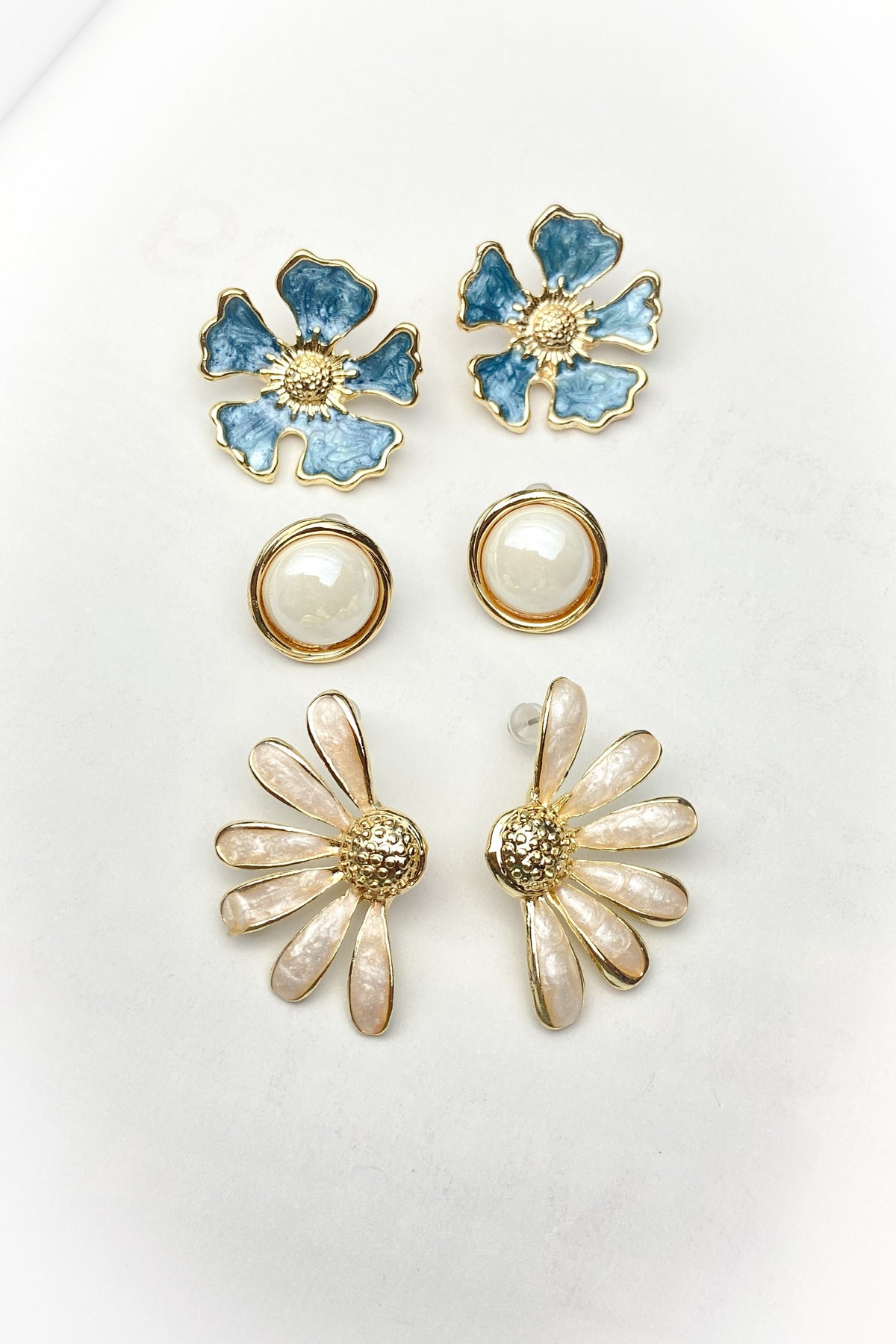 Roshel gold blue white figure earring set 3 pair
