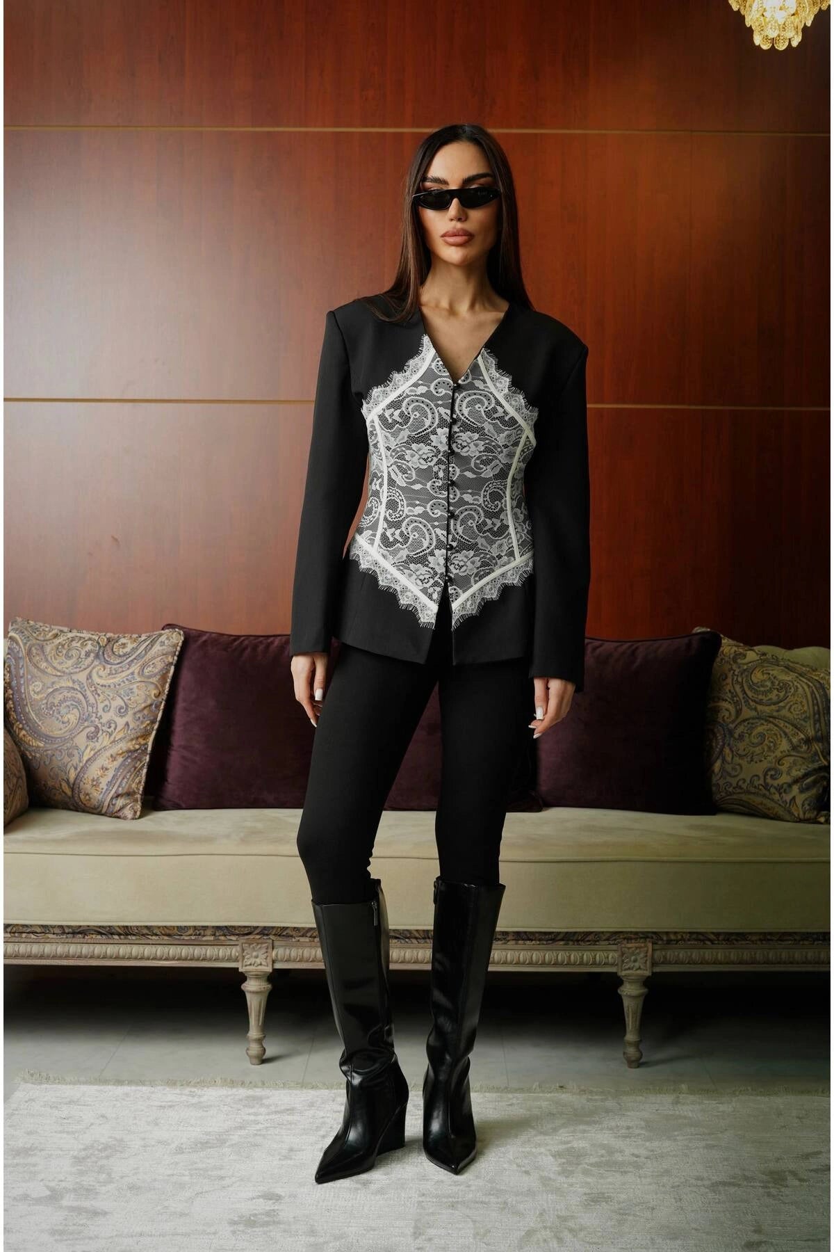 Women's Lace-Detail Waist-Fitted Blazer - Black