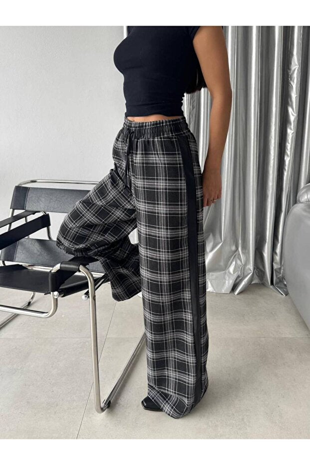 Women's Leather Detailed Plaid Trousers - Black
