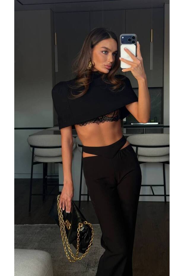 Women's Design Crop Top & Pants Set - Black - Front view