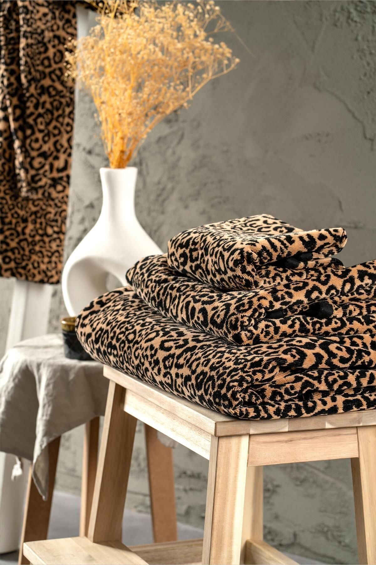 Soley leopard print guest towel texture