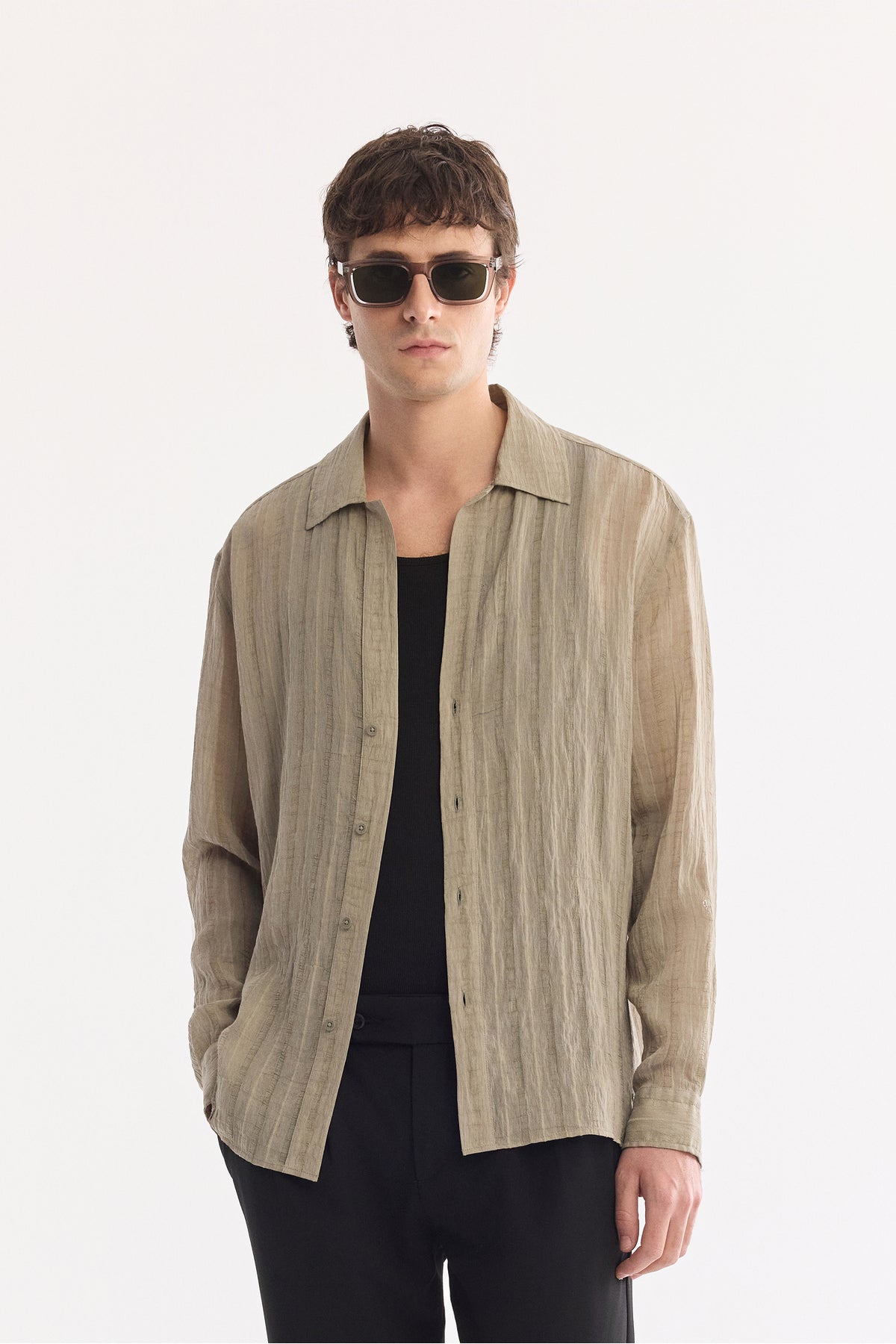 AVVA Men's Light Khaki Wide Collar Shirt - Detail