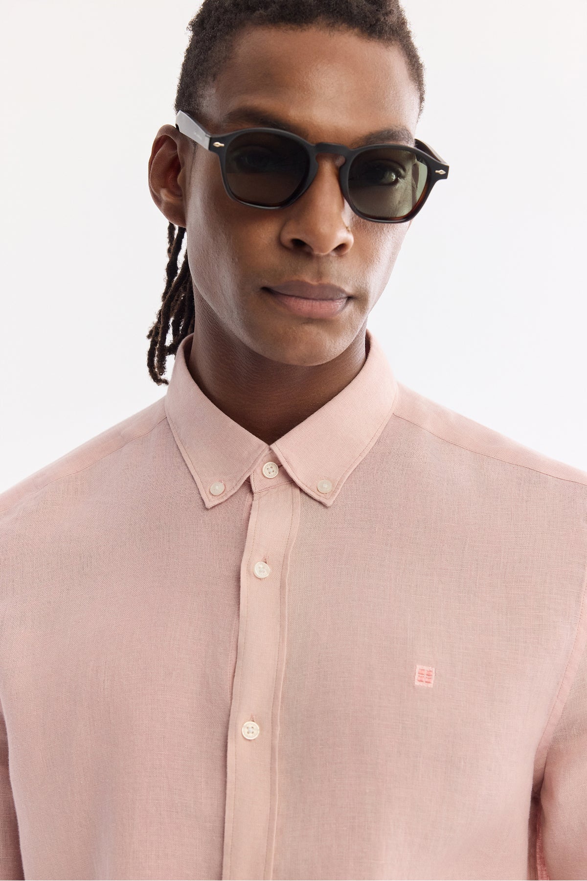 AVVA Men's Dark Pink Linen Shirt - Side