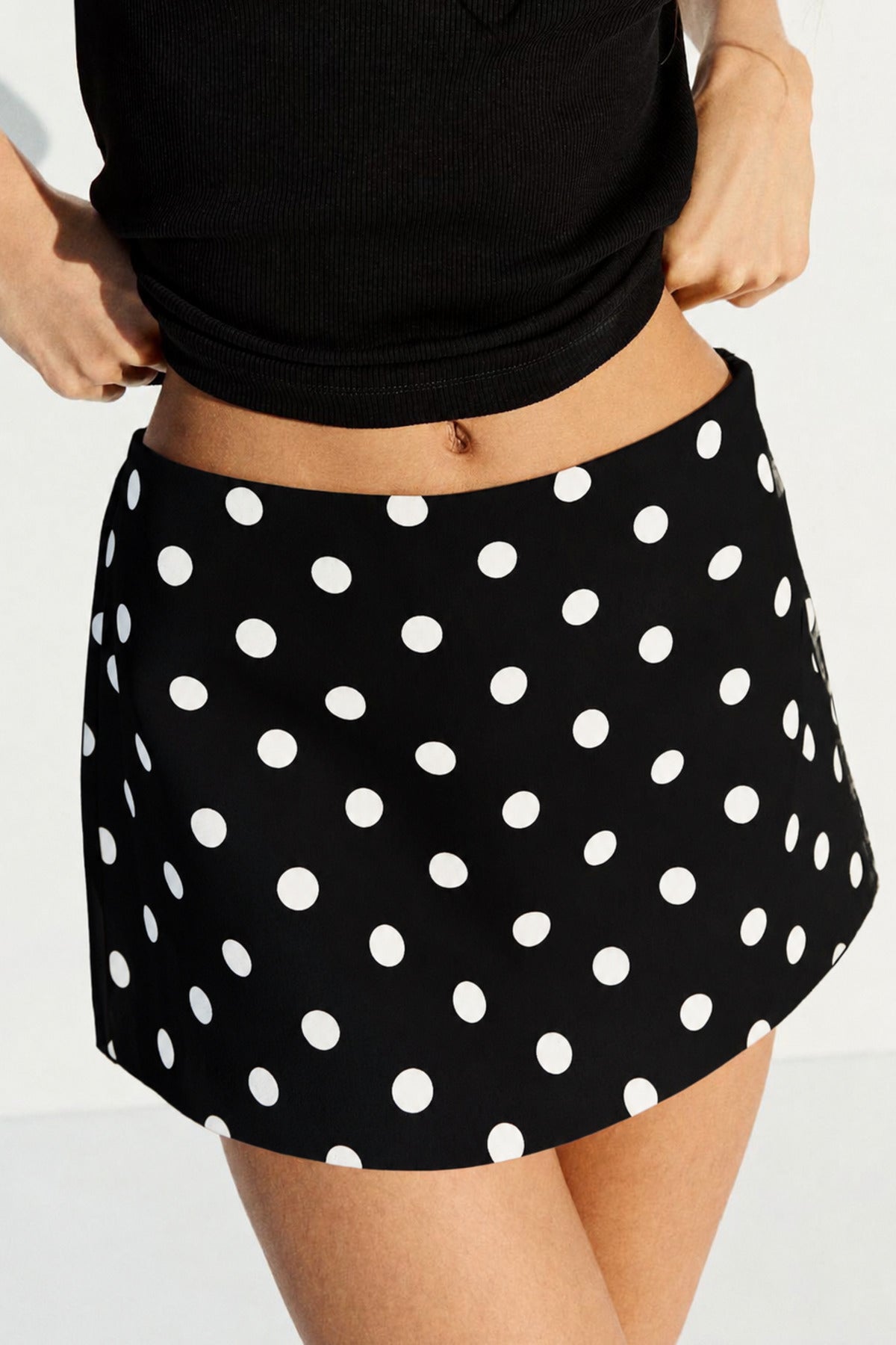 2-Piece Polka Dot Ruffle Mini Skort Set detail