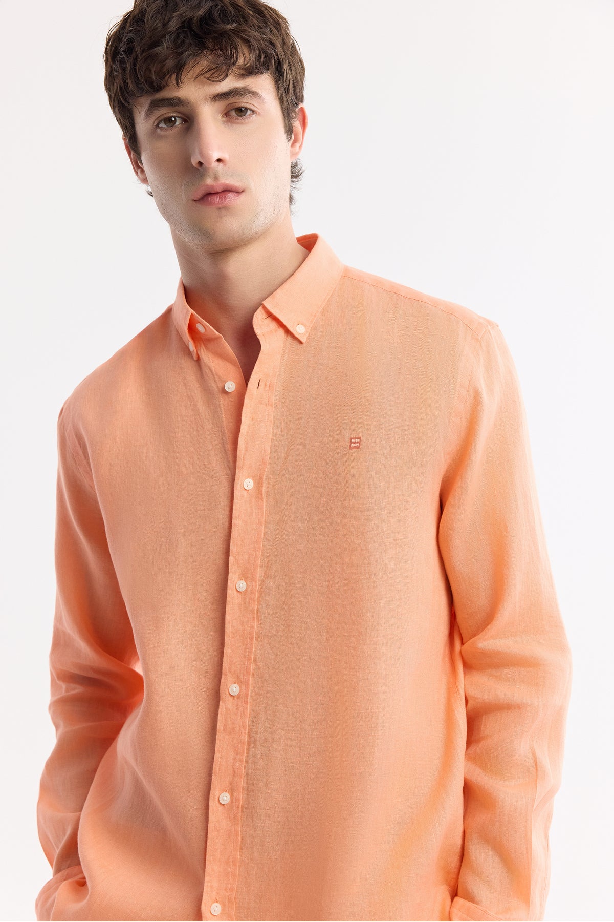 AVVA Men's Orange Linen Shirt - Detail