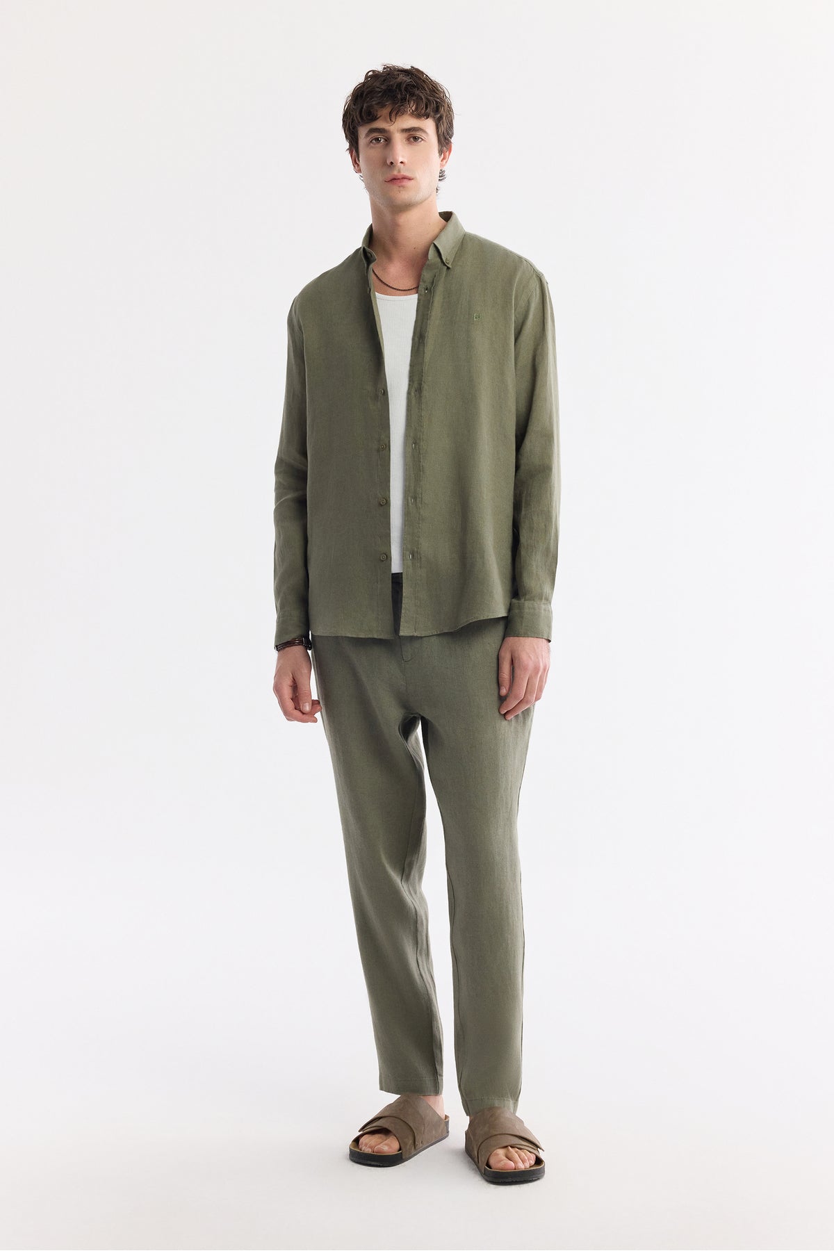 AVVA Men's Khaki Linen Shirt - Collar