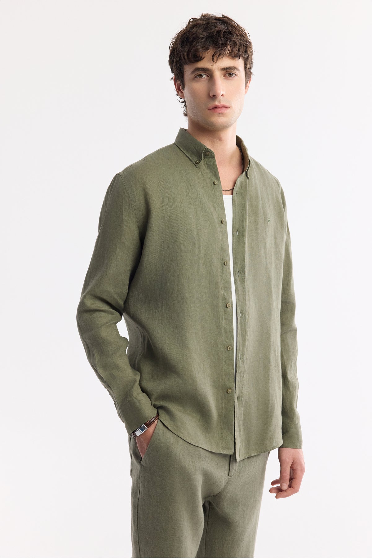 AVVA Men's Khaki Linen Shirt - Lifestyle