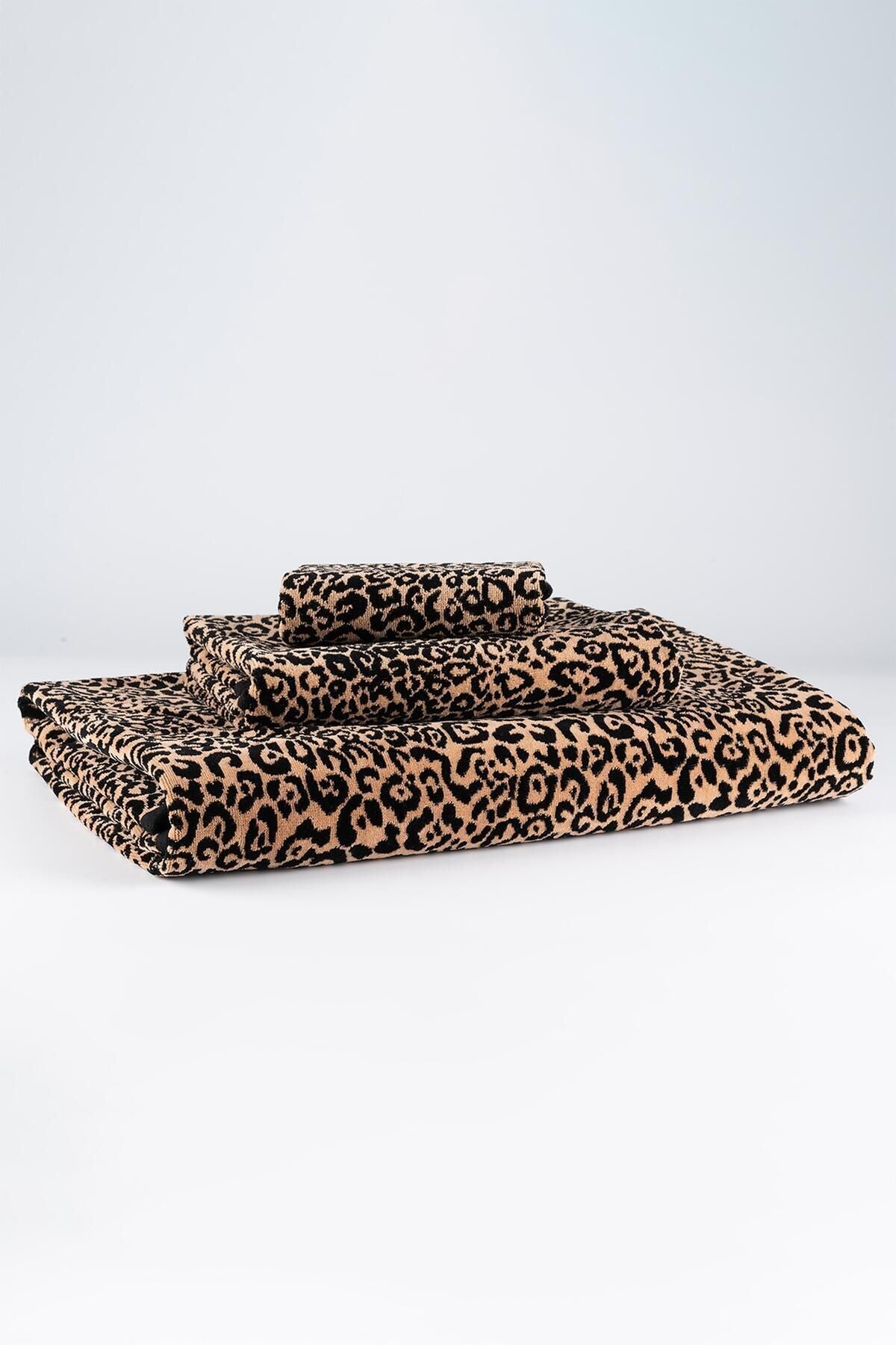 Soley leopard print cotton guest towel folded
