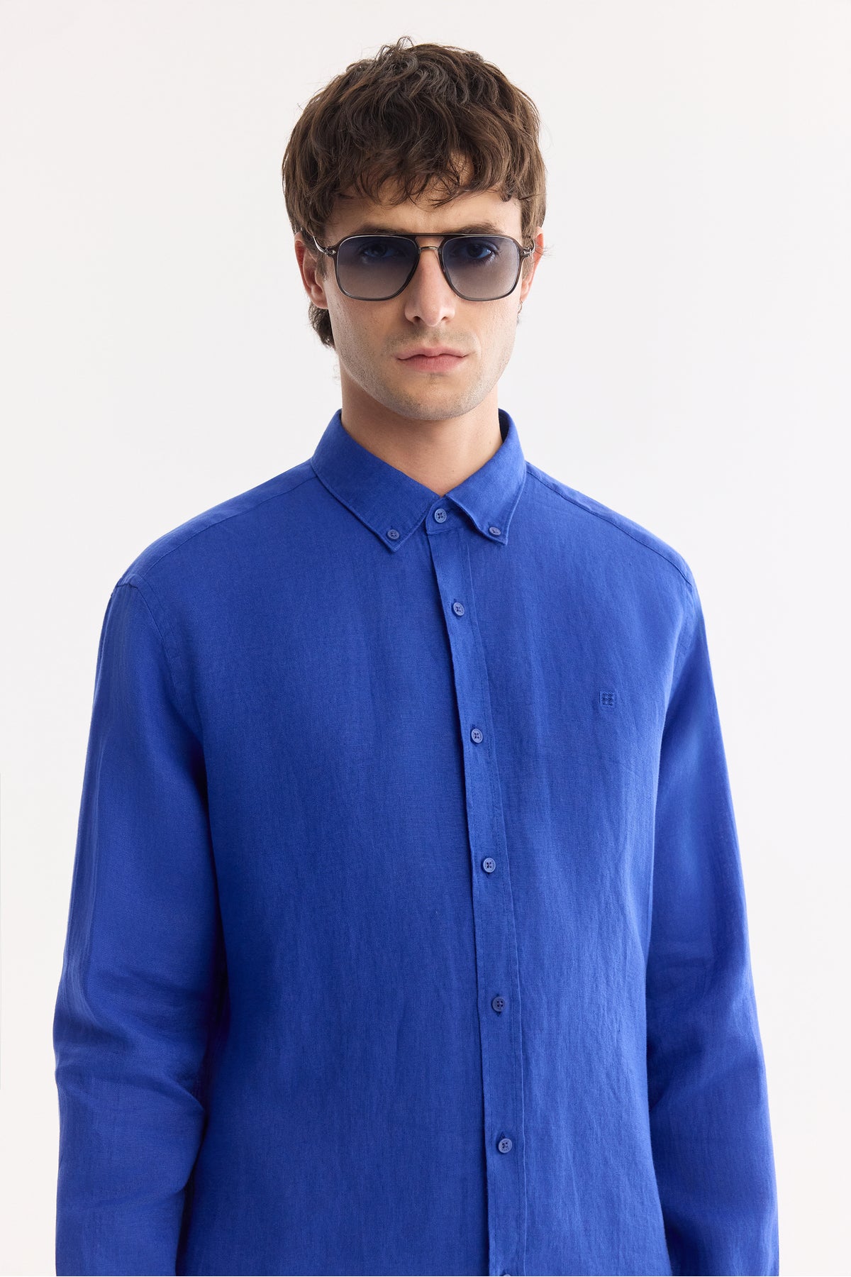 AVVA Men's Steel Blue Linen Shirt - Detail