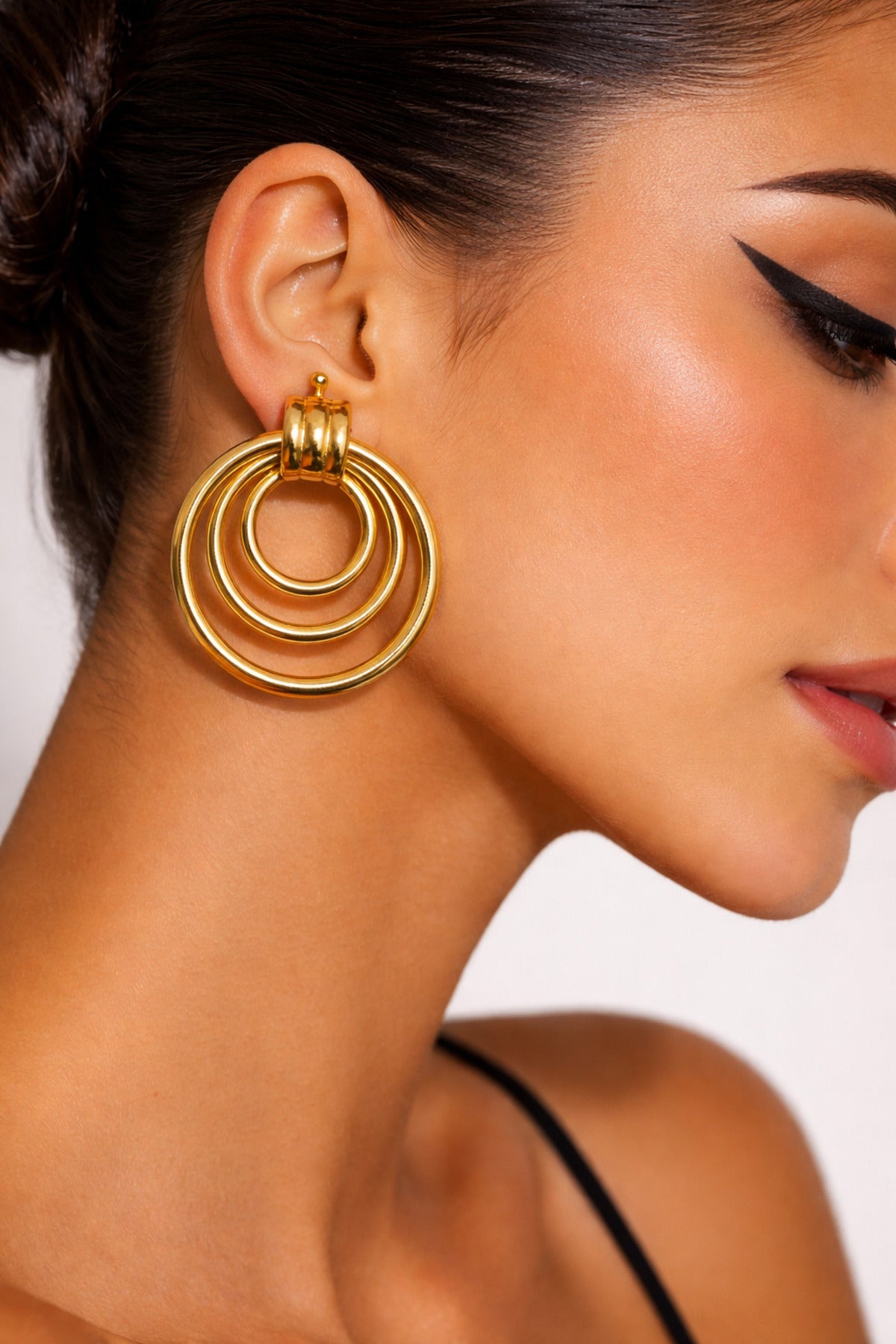 triple hoop earrings detail