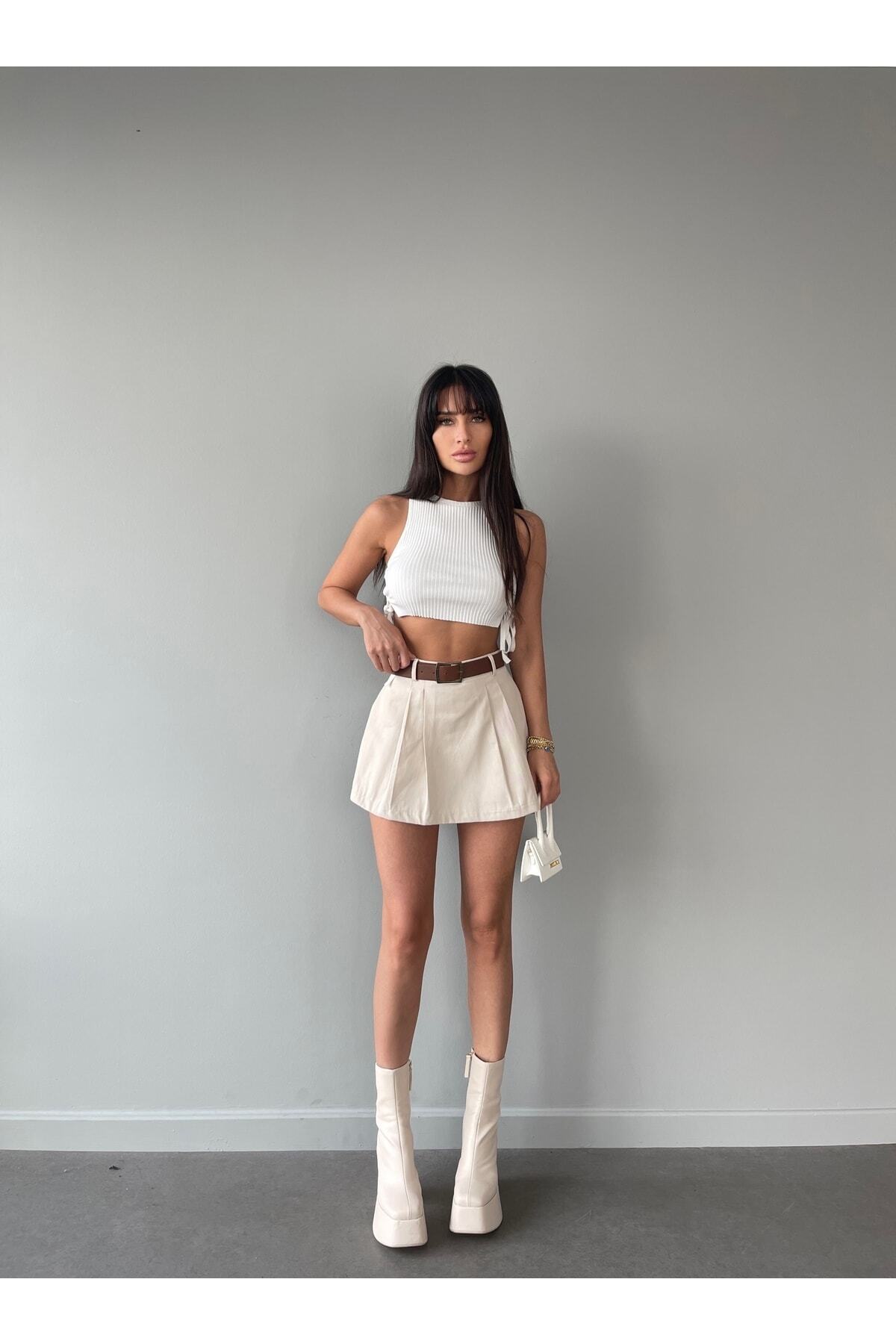 LB LALUNA BUTIK Women's Cream Pleated Belted Mini Skort